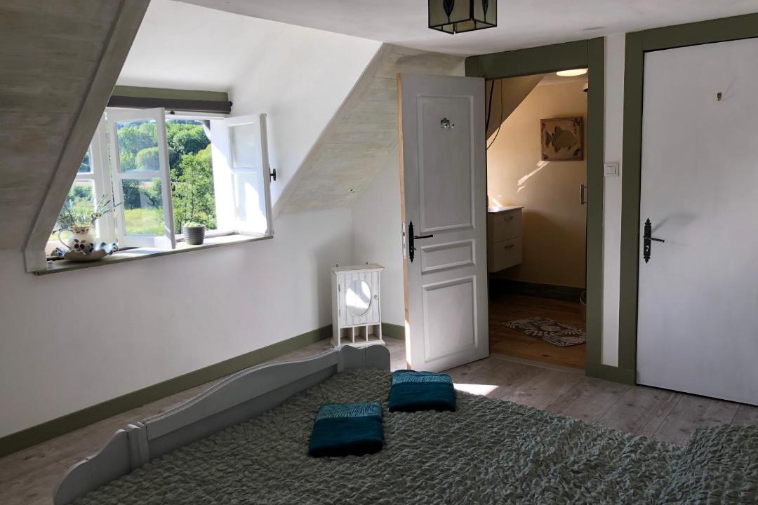 Photo of Others in Port-Launay