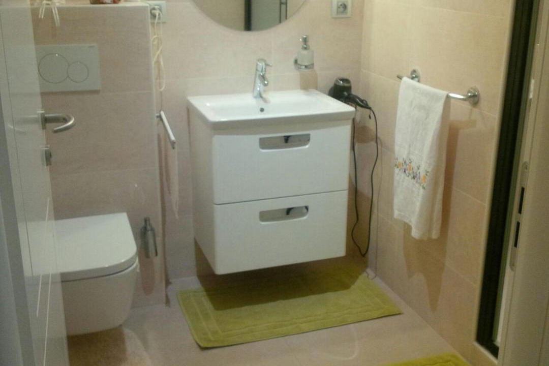 Photo of Bathroom in Saint-Genis-Pouilly