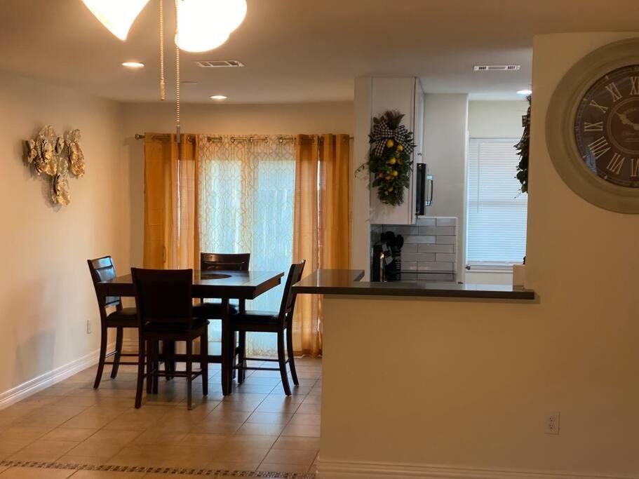 Photo of Livingroom in Spring Branch Central