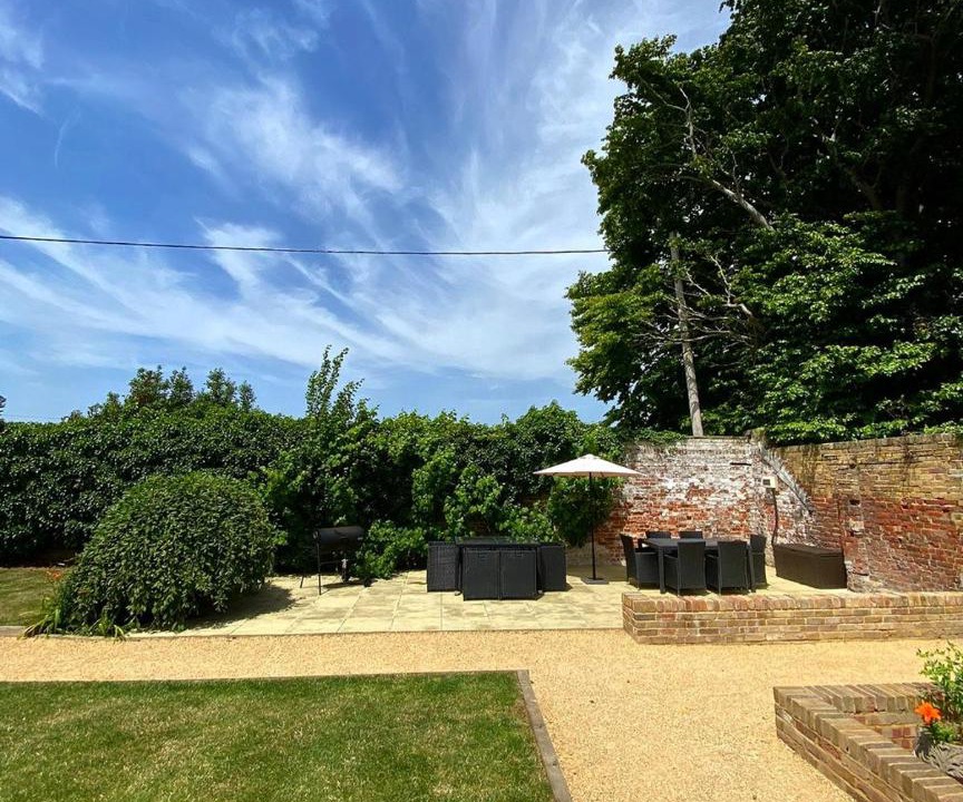 Photo of Others in Deal