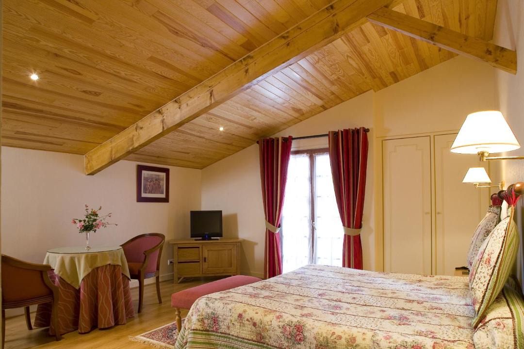 Photo of Bedroom in Ainhoa