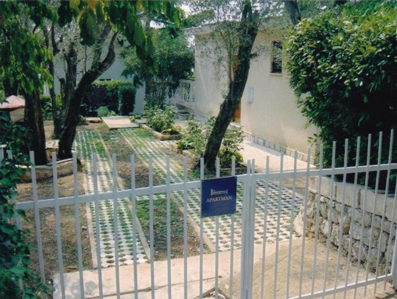 Photo of Others in Cres