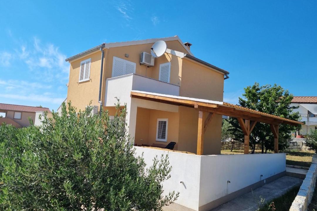 Photo of Buildings in Maslenica