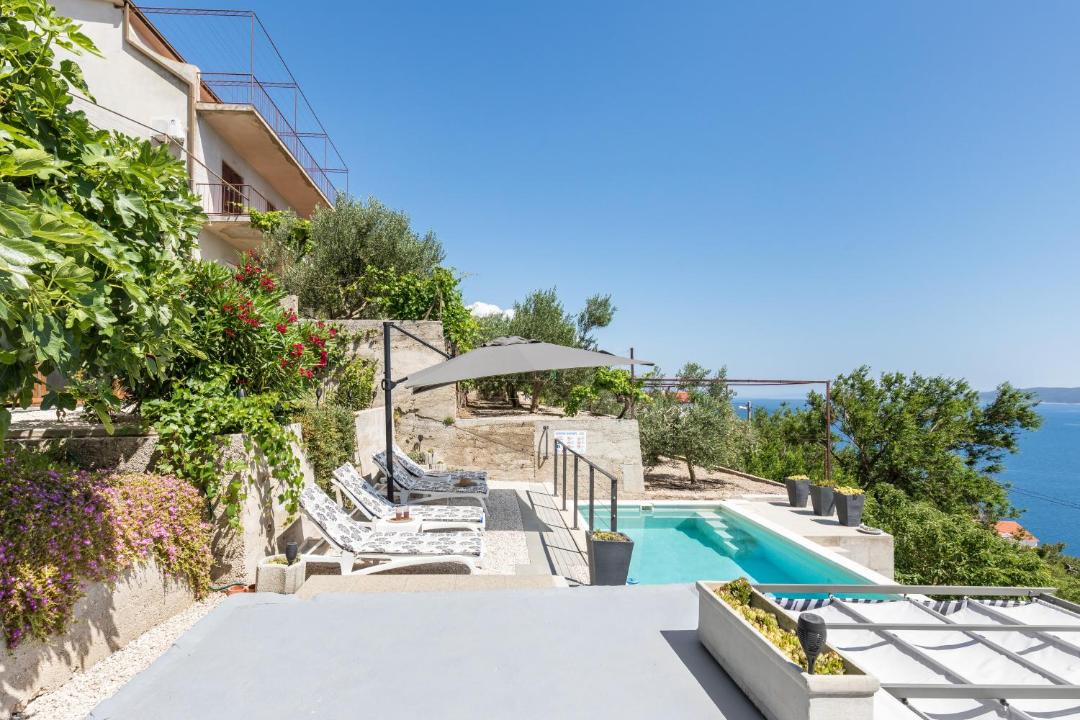 Photo of Patio Balcony in Mimice