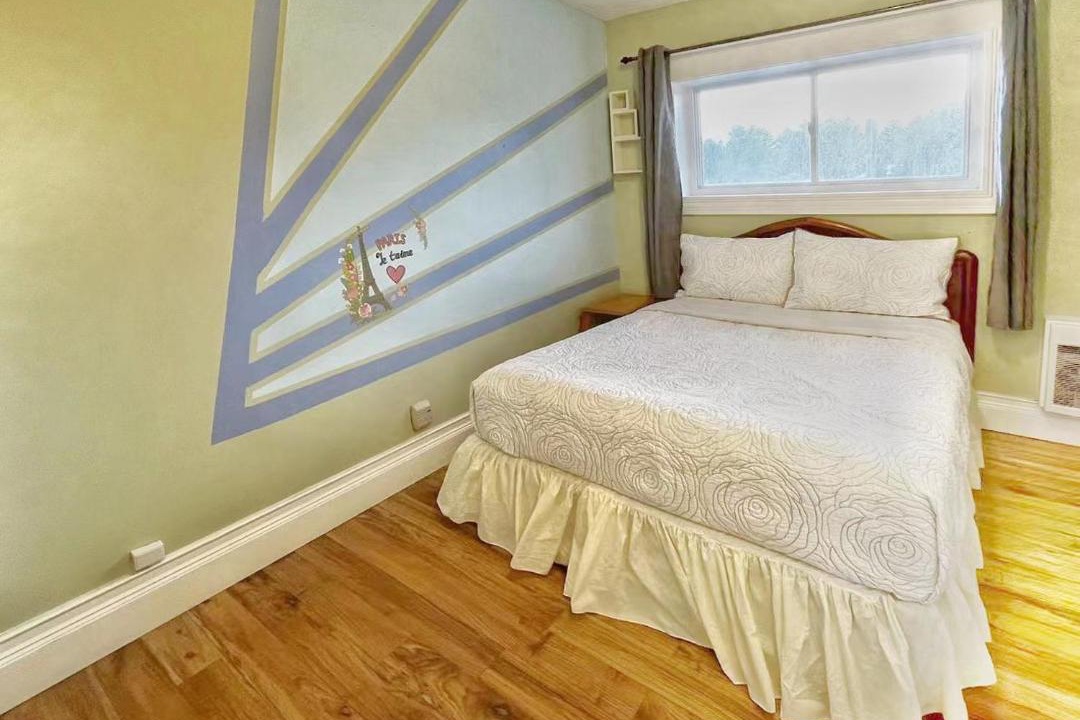 Photo of Bedroom in Saugeen Shores