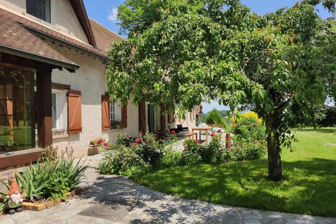 Photo of Buildings in Boeurs-en-Othe