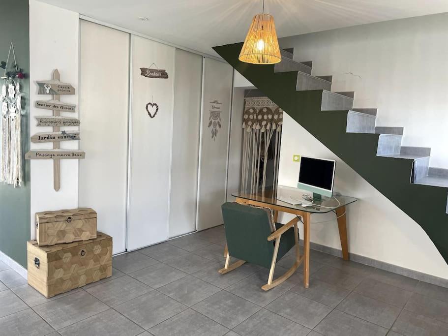 Photo of Livingroom in Saint-Aunes