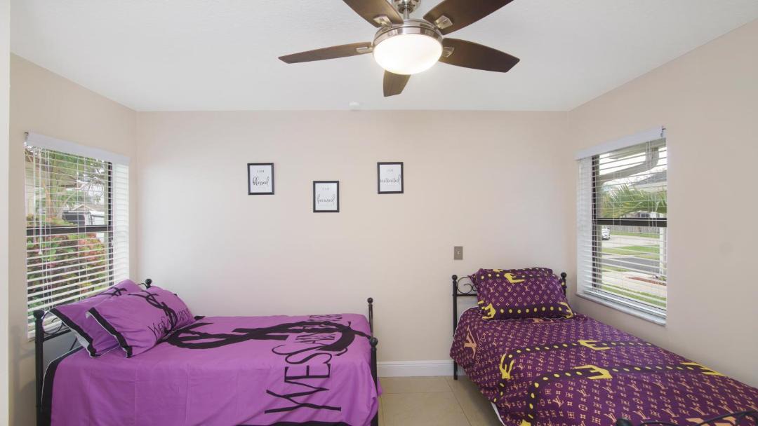 Photo of Bedroom in Sunrise