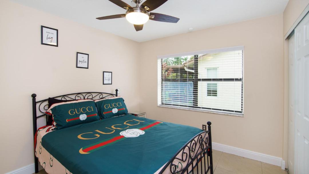 Photo of Bedroom in Sunrise