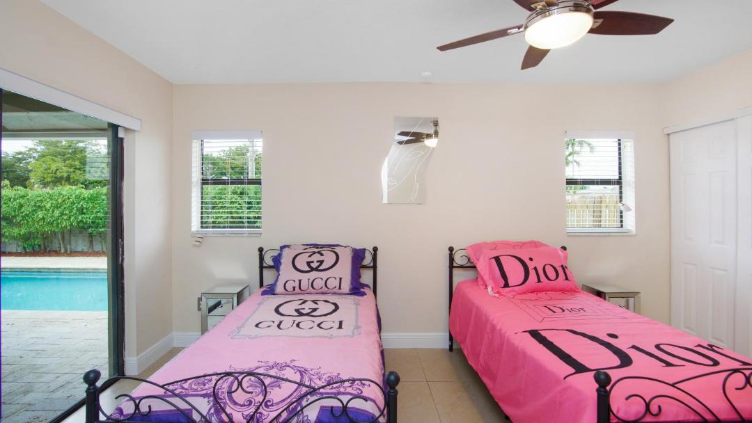 Photo of Bedroom in Sunrise