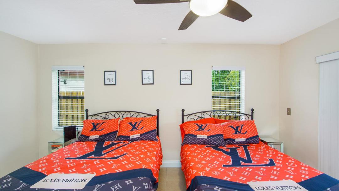 Photo of Bedroom in Sunrise