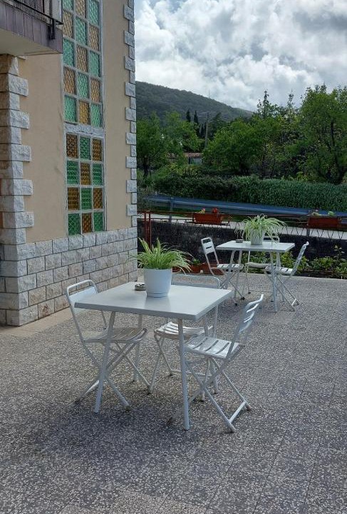 Photo of Others in Cres