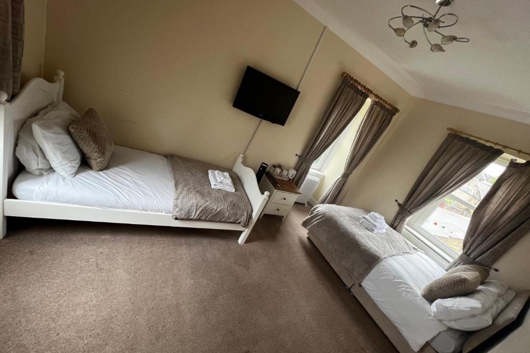 Photo of Others in Lanark