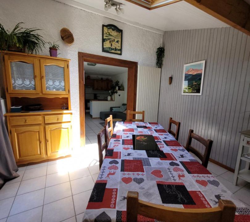 Photo of Others in Viella