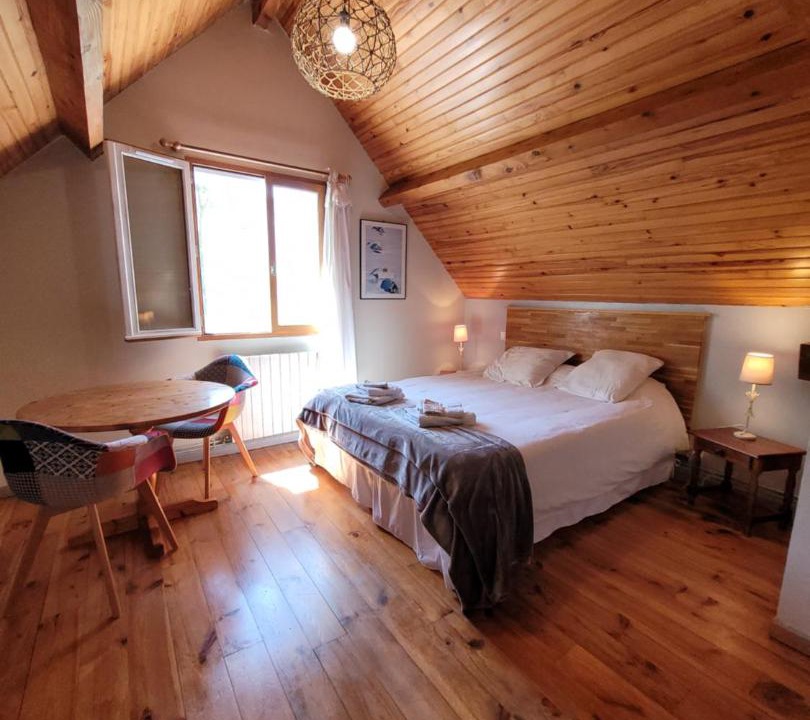 Photo of Others in Viella