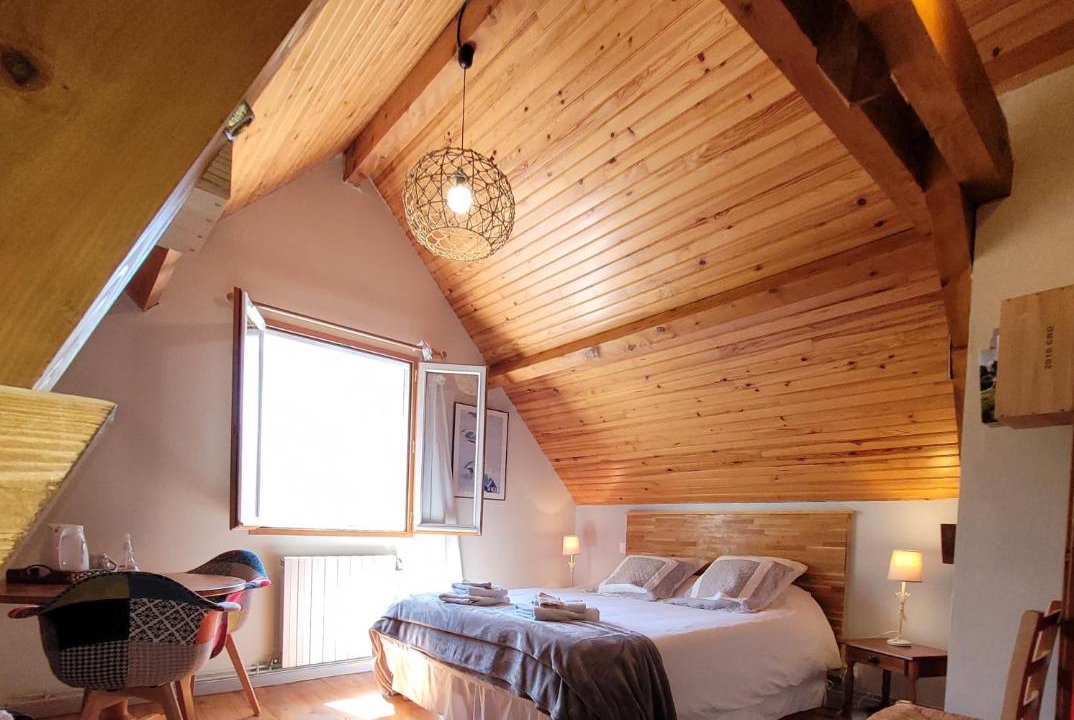 Photo of Others in Viella