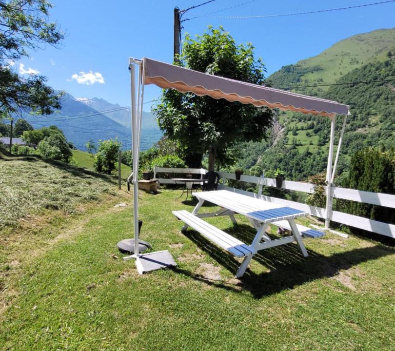 Photo of Others in Viella