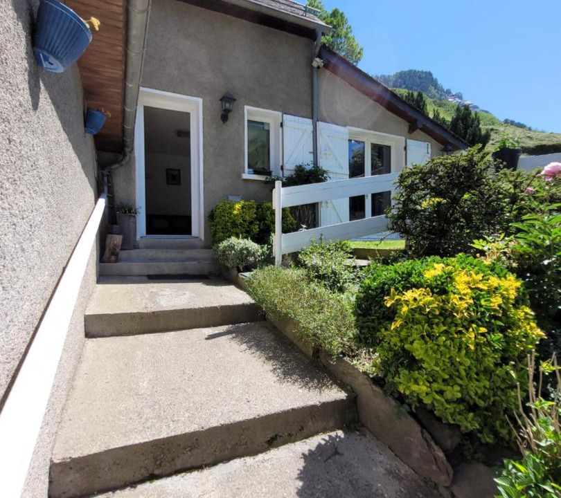 Photo of Others in Viella