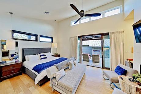 Photo of Bedroom in Spicewood