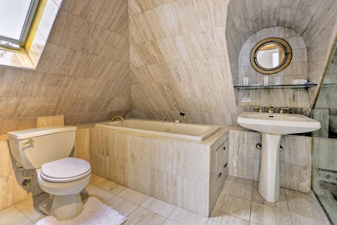 Photo of Bathroom in North Bergen