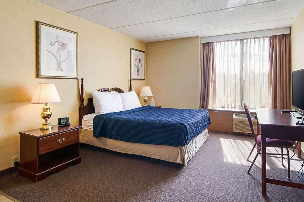 Photo of Bedroom in North Aurora