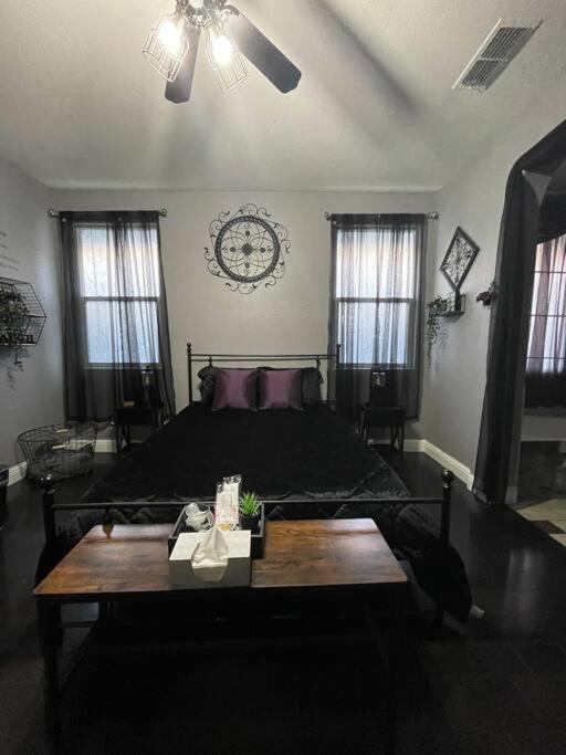 Photo of Livingroom in Regency Park