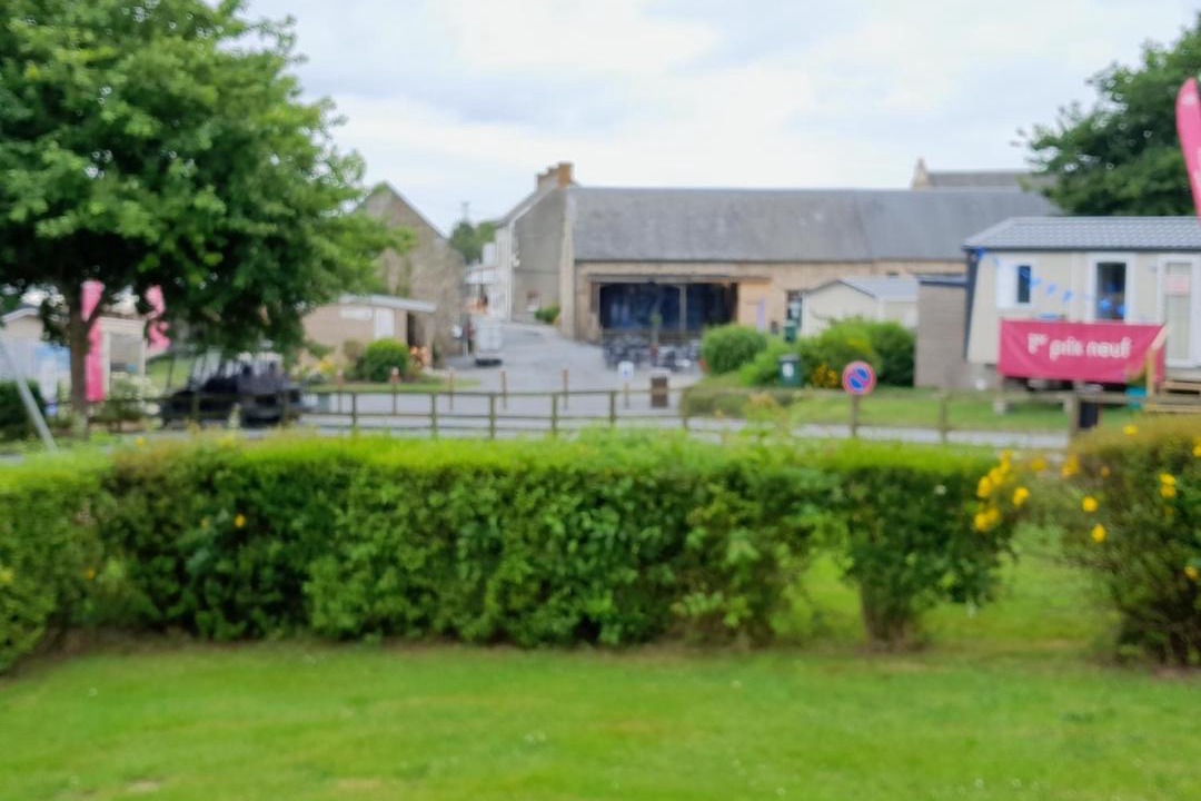 Photo of Others in Litteau