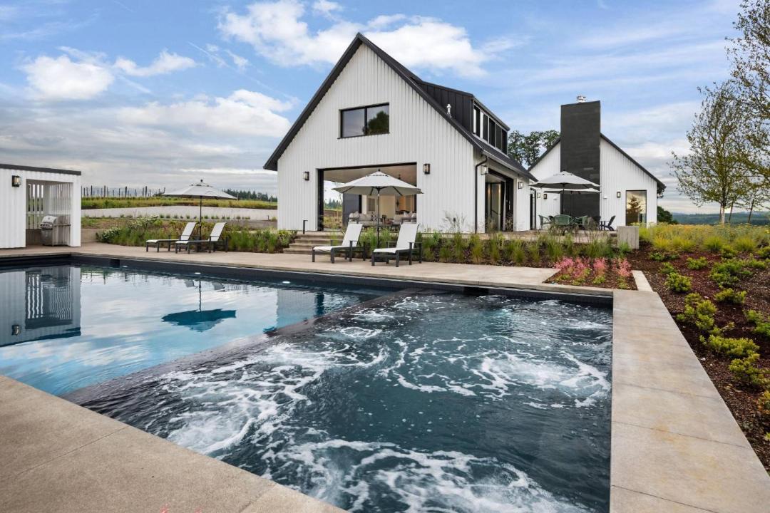 Photo of Others in Yamhill