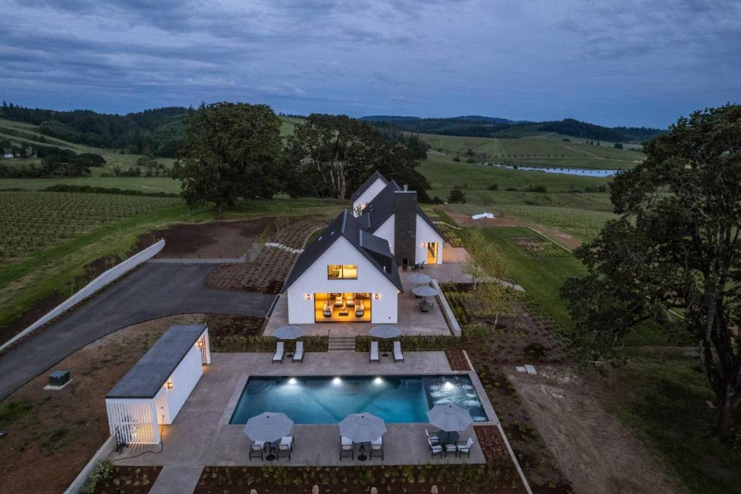 Photo of Others in Yamhill