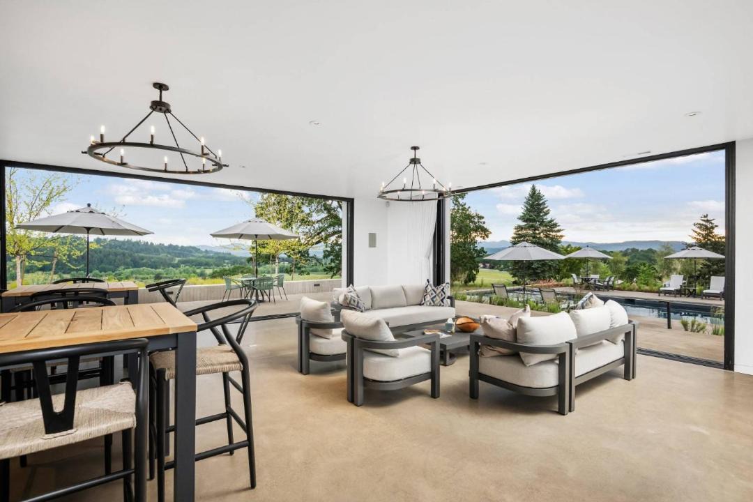 Photo of Others in Yamhill