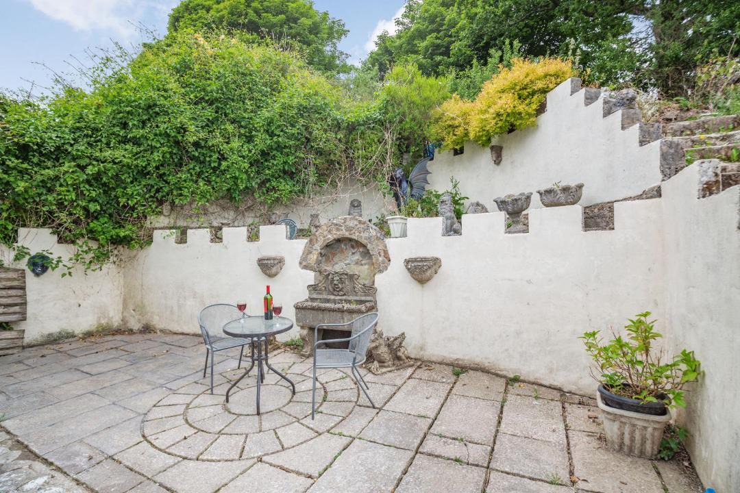 Photo of Patio Balcony in Cwmtirmynach