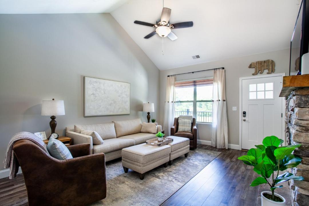 Photo of Livingroom in Townsend