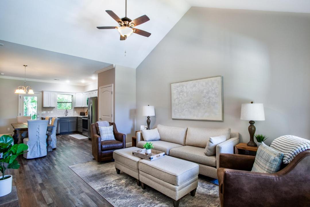 Photo of Livingroom in Townsend