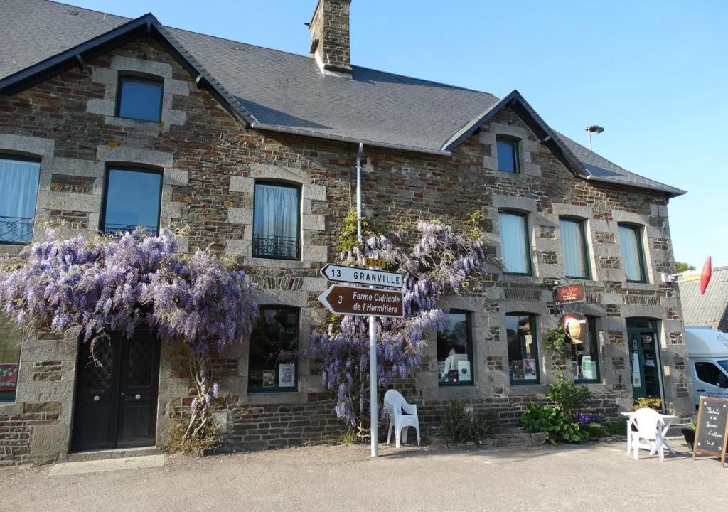 Photo of Others in Saint-Sauveur-la-Pommeraye
