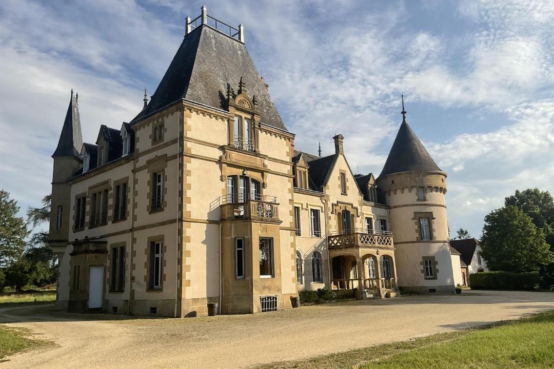 Photo of Others in Loriges