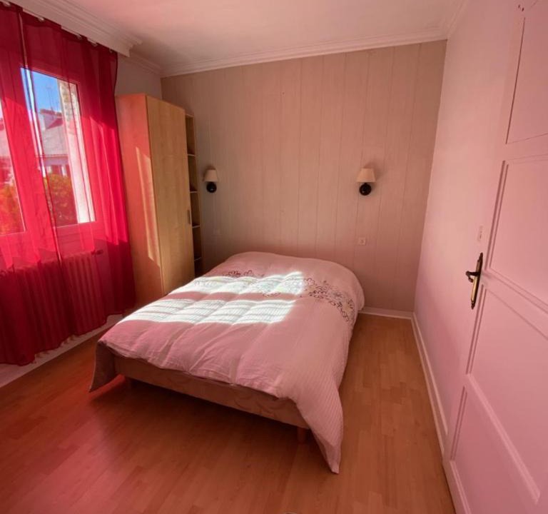 Photo of Bedroom in Saint-Nazaire