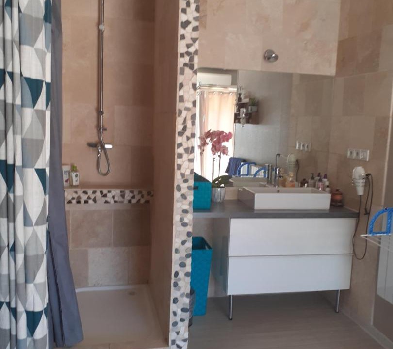 Photo of Kitchen in Satolas-et-Bonce