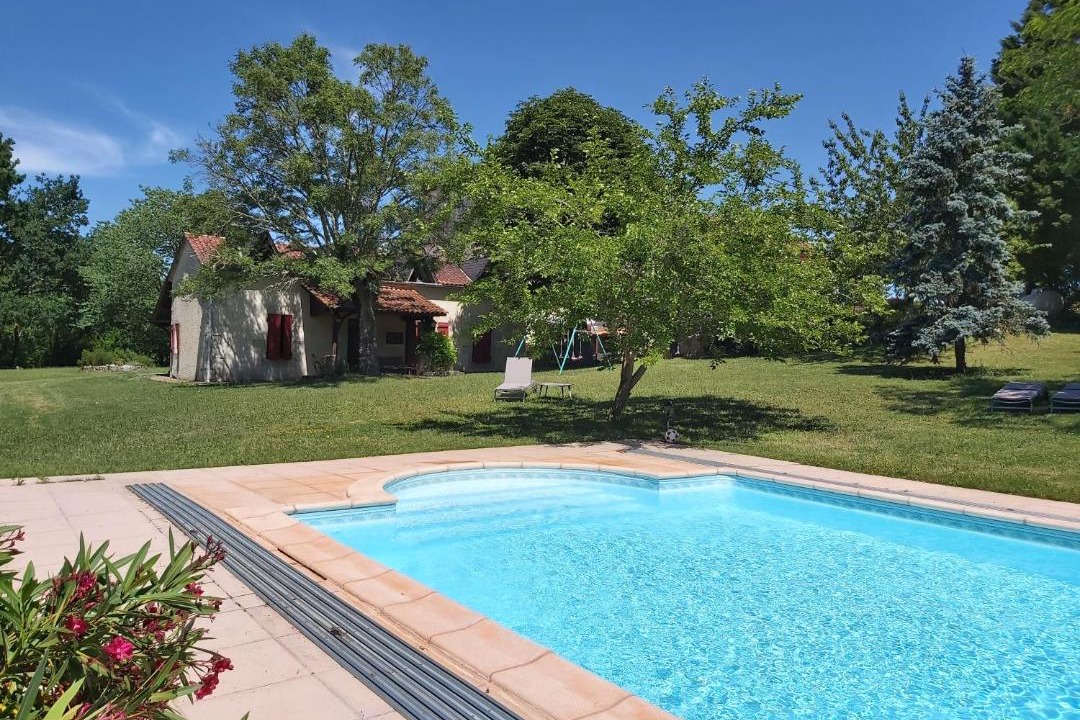 Photo of Others in Bourg-de-Visa