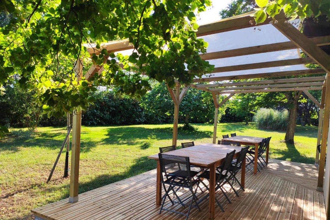 Photo of Others in Bax