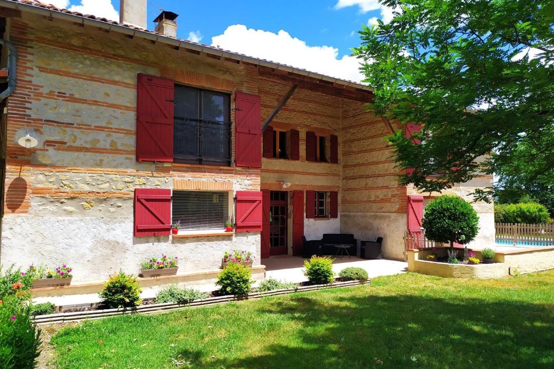 Photo of Others in Bax