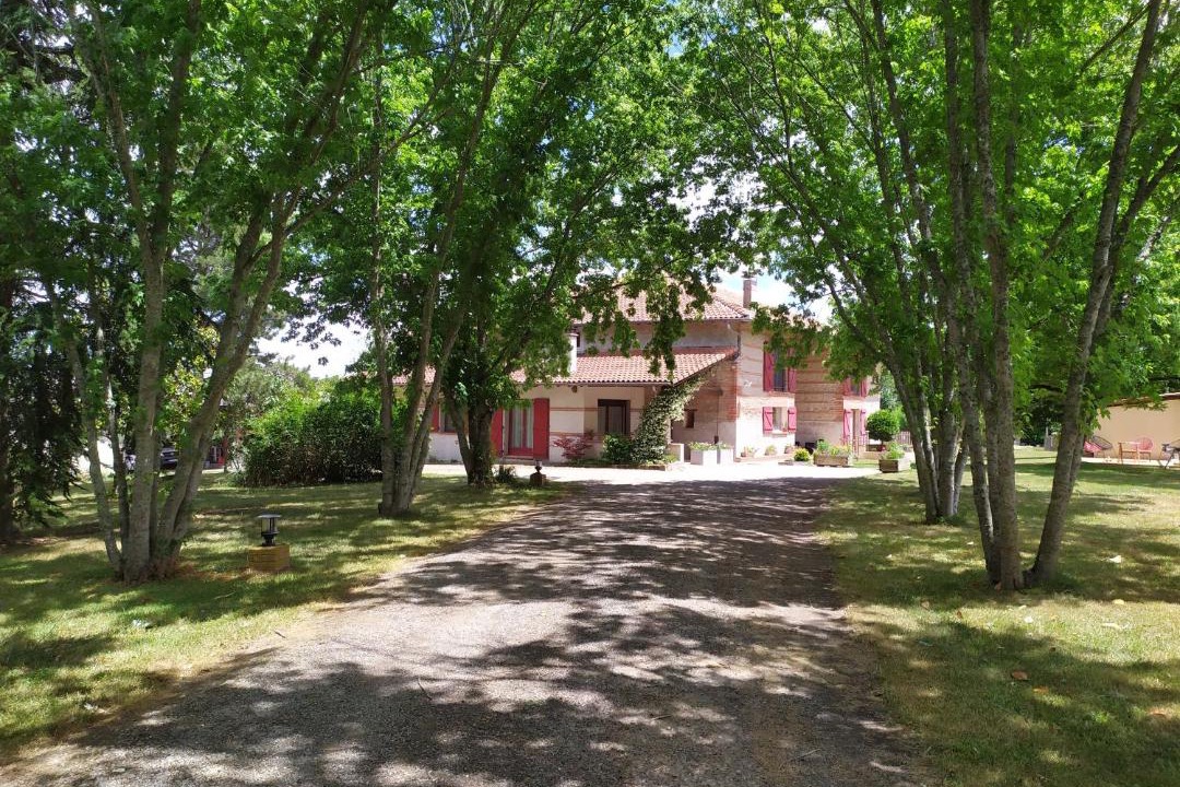 Photo of Others in Bax