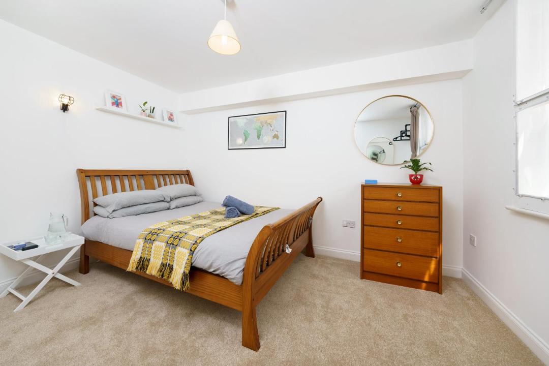 Photo of Bedroom in Hackney Central