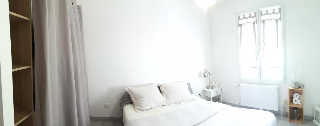 Photo of Bedroom in Jouy