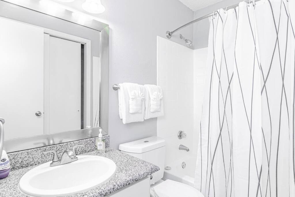 Photo of Bathroom in Brentwood