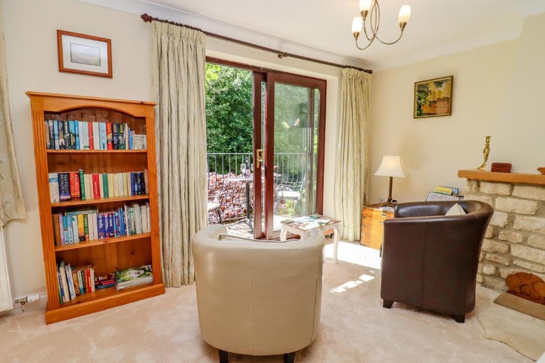 Photo of Livingroom in Stroud