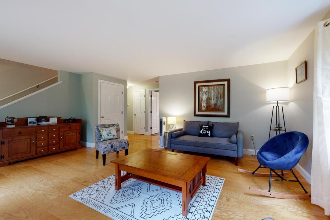 Photo of Livingroom in Alton