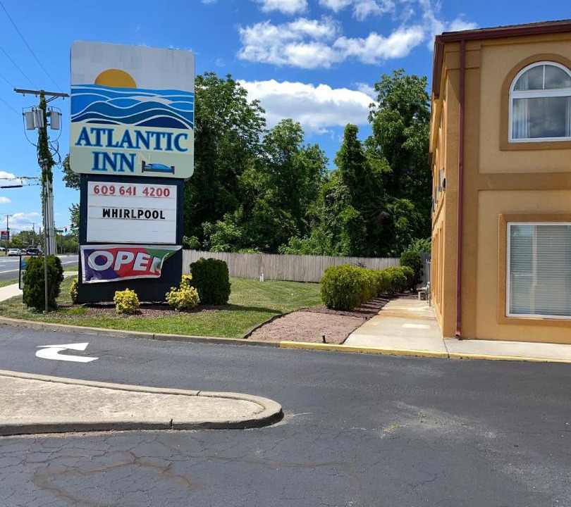 Photo of Others in Pleasantville