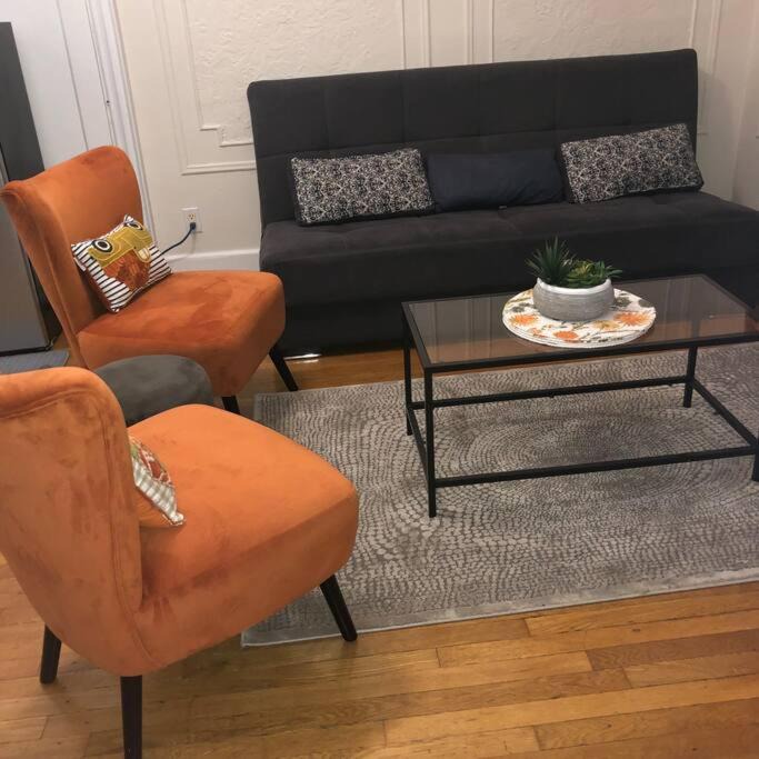 Photo of Livingroom in Canarsie