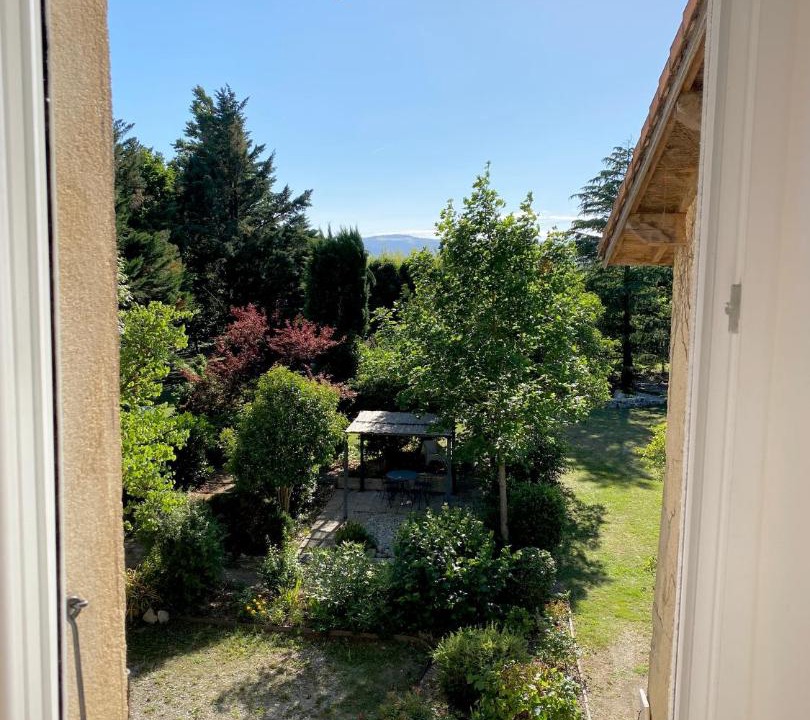 Photo of Patio Balcony in Chanos-Curson