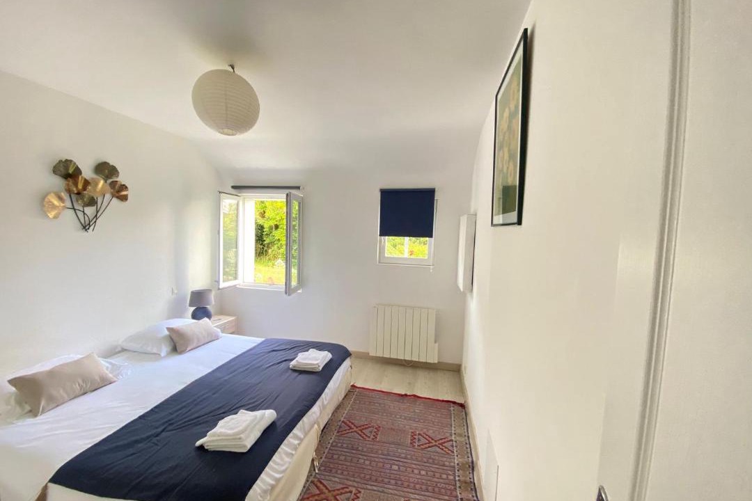 Photo of Bedroom in Le Palais